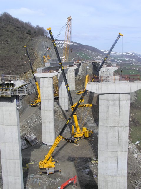 GRUAS INFRAESTRUCTURAS  IMAGENES FOTOS